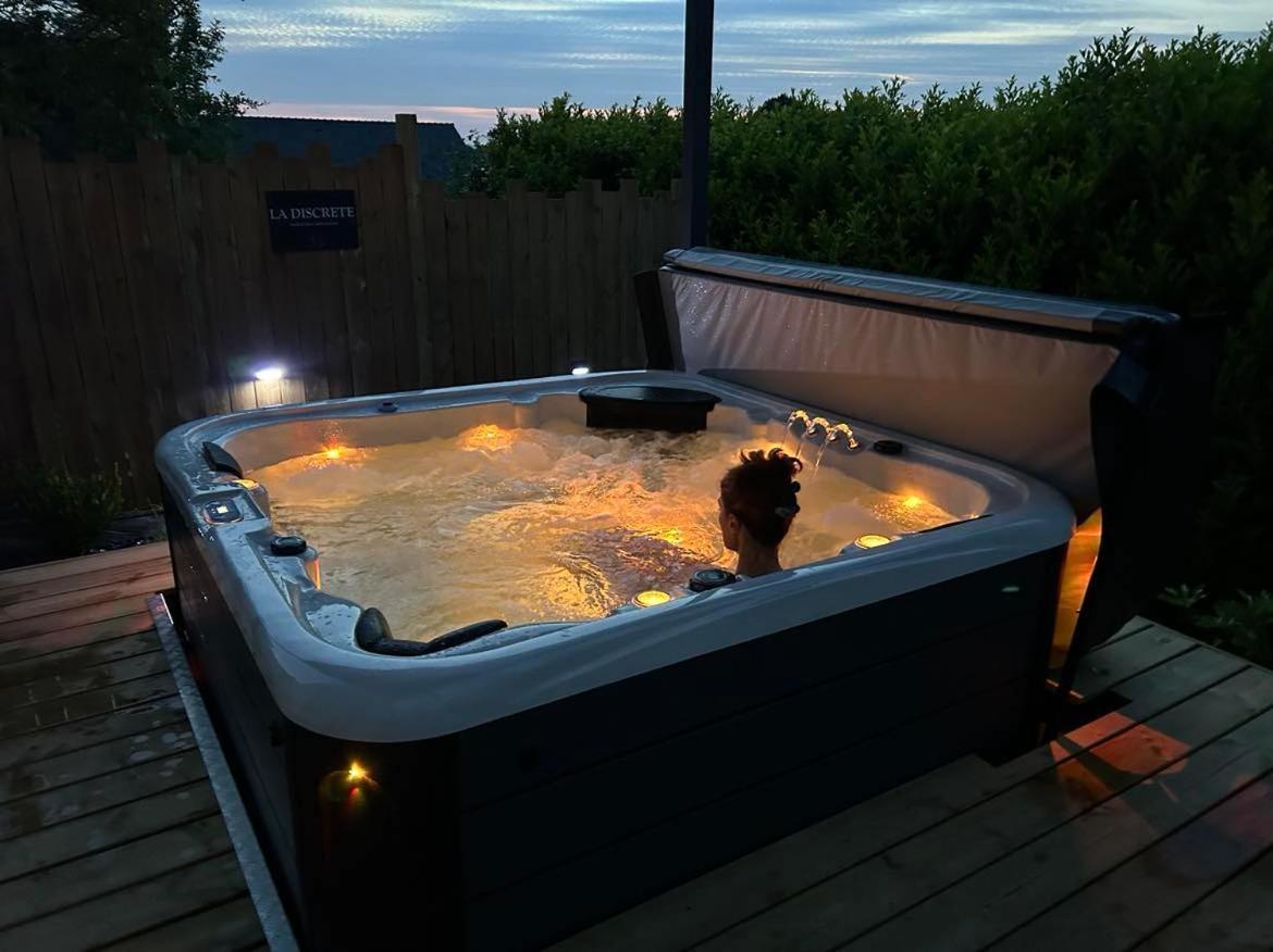 Studio & Spa La Discrete Saint-Évarzec Exteriör bild