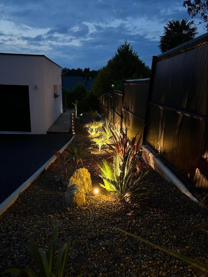 Studio & Spa La Discrete Saint-Évarzec Exteriör bild