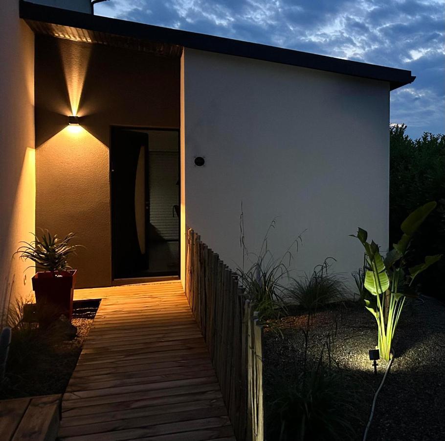 Studio & Spa La Discrete Saint-Évarzec Exteriör bild